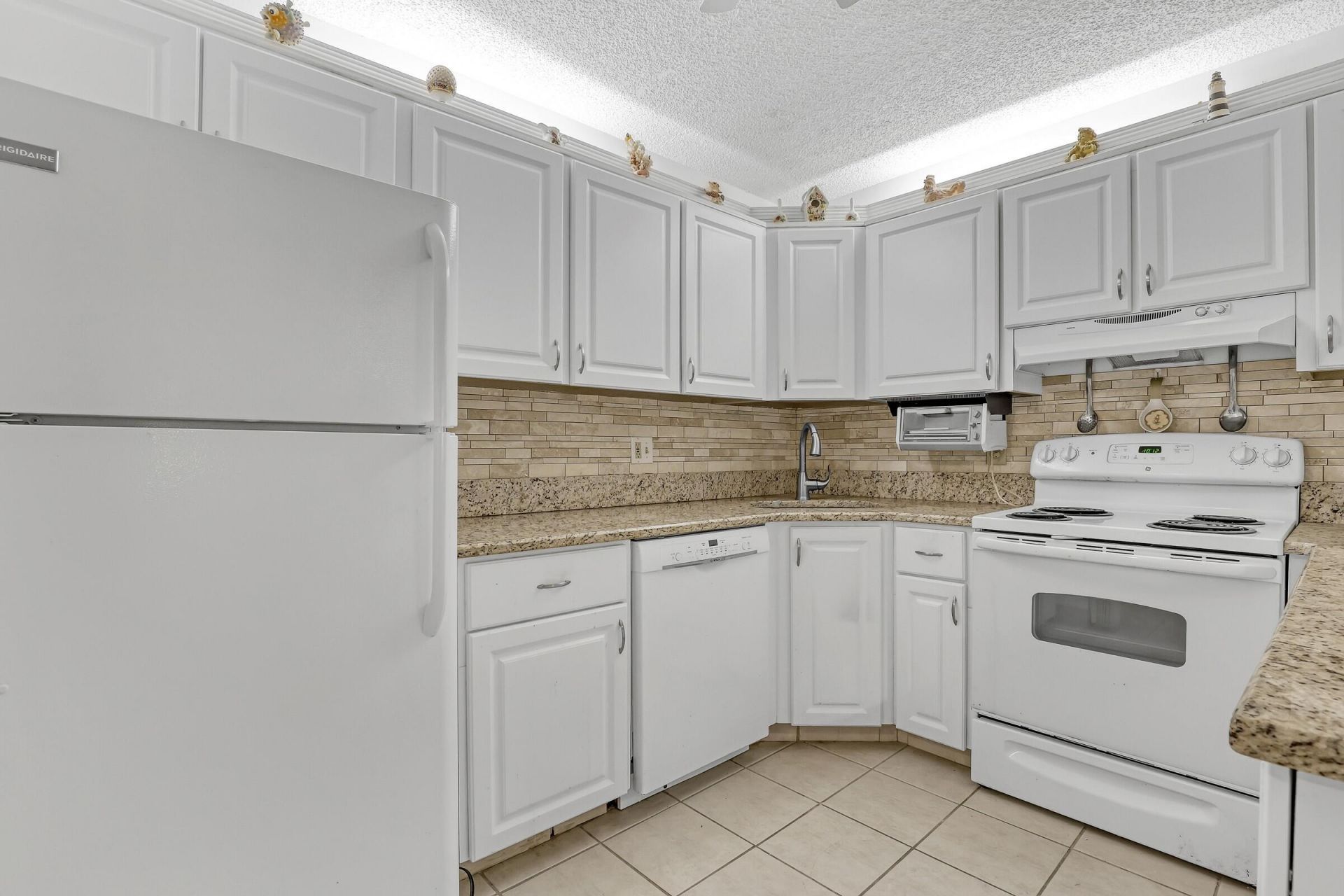 337 Pine Ridge Circle, Unit A-1, Greenacres, FL 33463 Photo