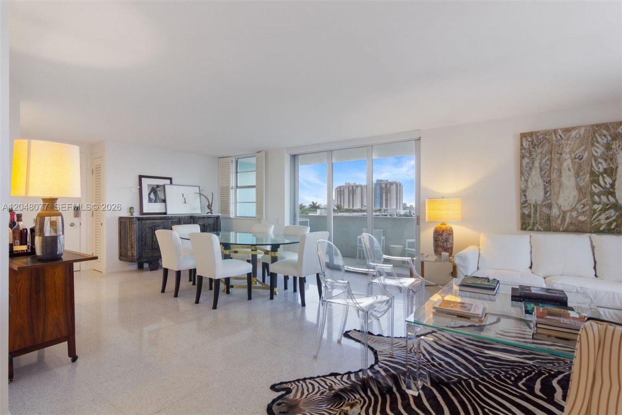 5 Island Ave, Unit 8H, Miami Beach, FL 33139 Photo