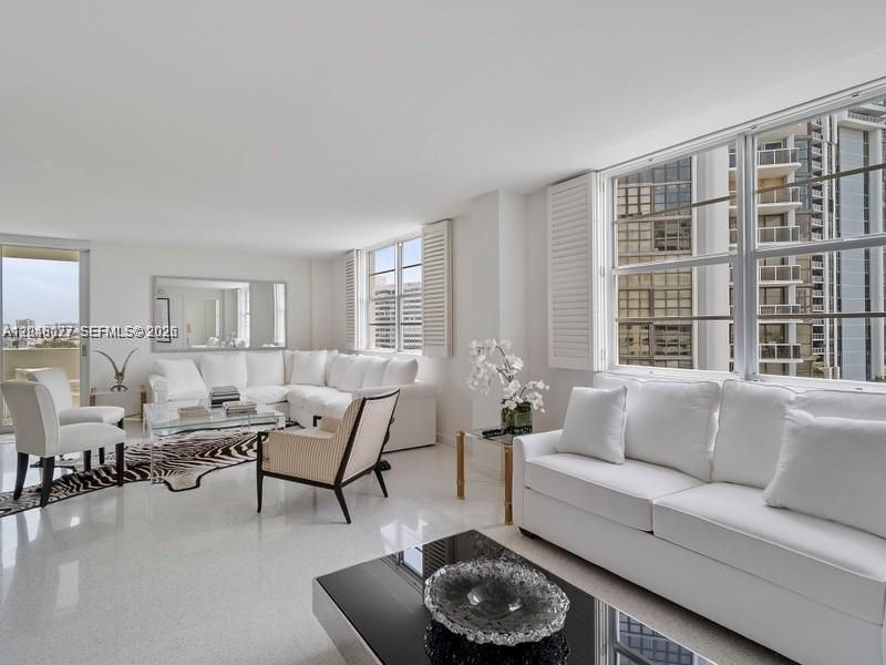5 Island Ave, Unit 8H, Miami Beach, FL 33139 Photo