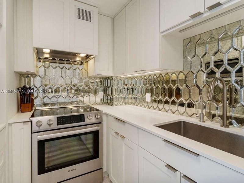 5 Island Ave, Unit 8H, Miami Beach, FL 33139 Photo