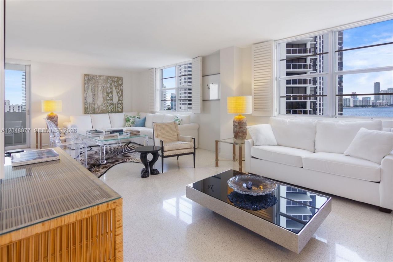 5 Island Ave, Unit 8H, Miami Beach, FL 33139 Photo