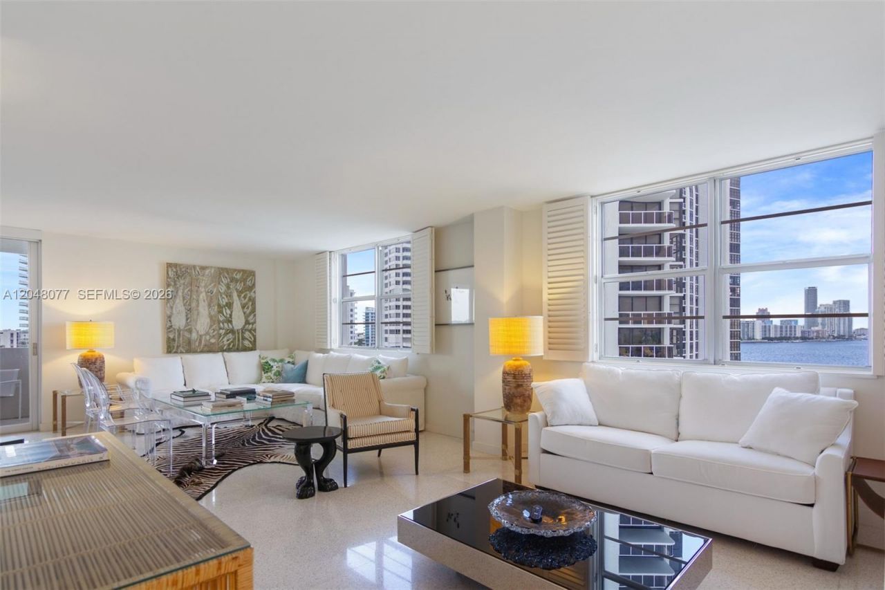 5 Island Ave, Unit 8H, Miami Beach, FL 33139 Photo