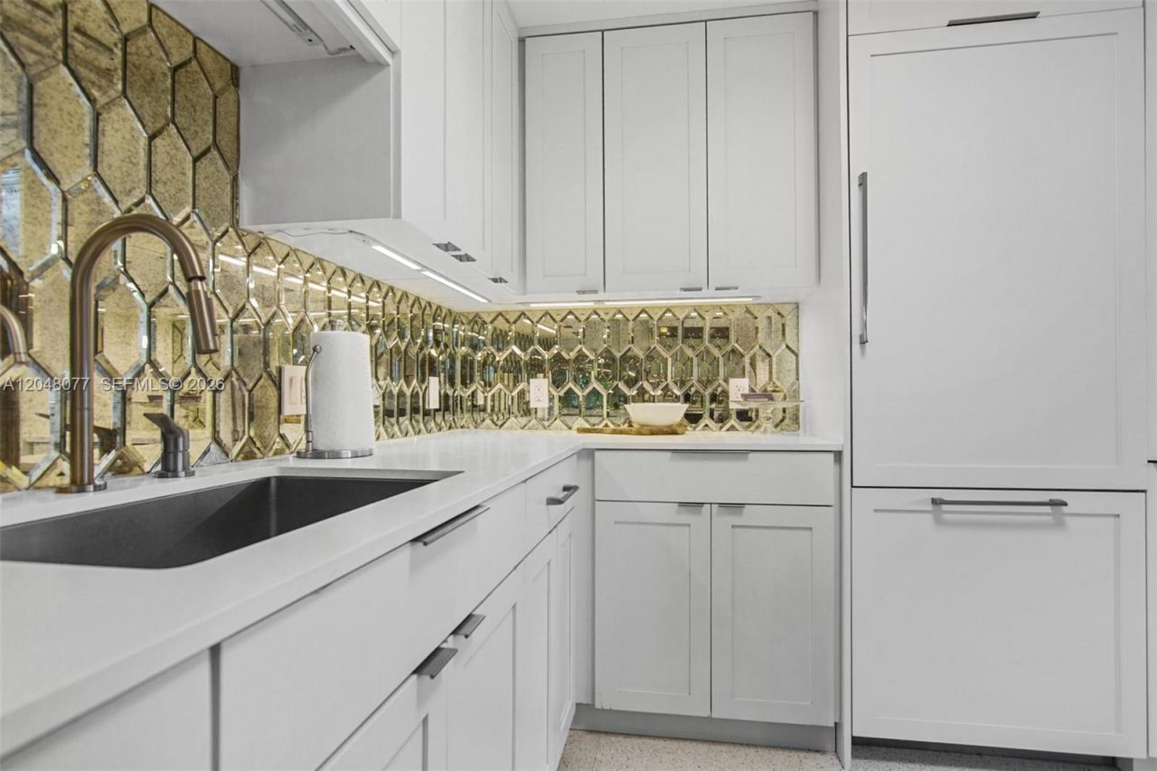 5 Island Ave, Unit 8H, Miami Beach, FL 33139 Photo