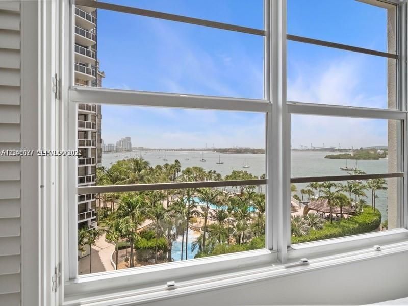 5 Island Ave, Unit 8H, Miami Beach, FL 33139 Photo