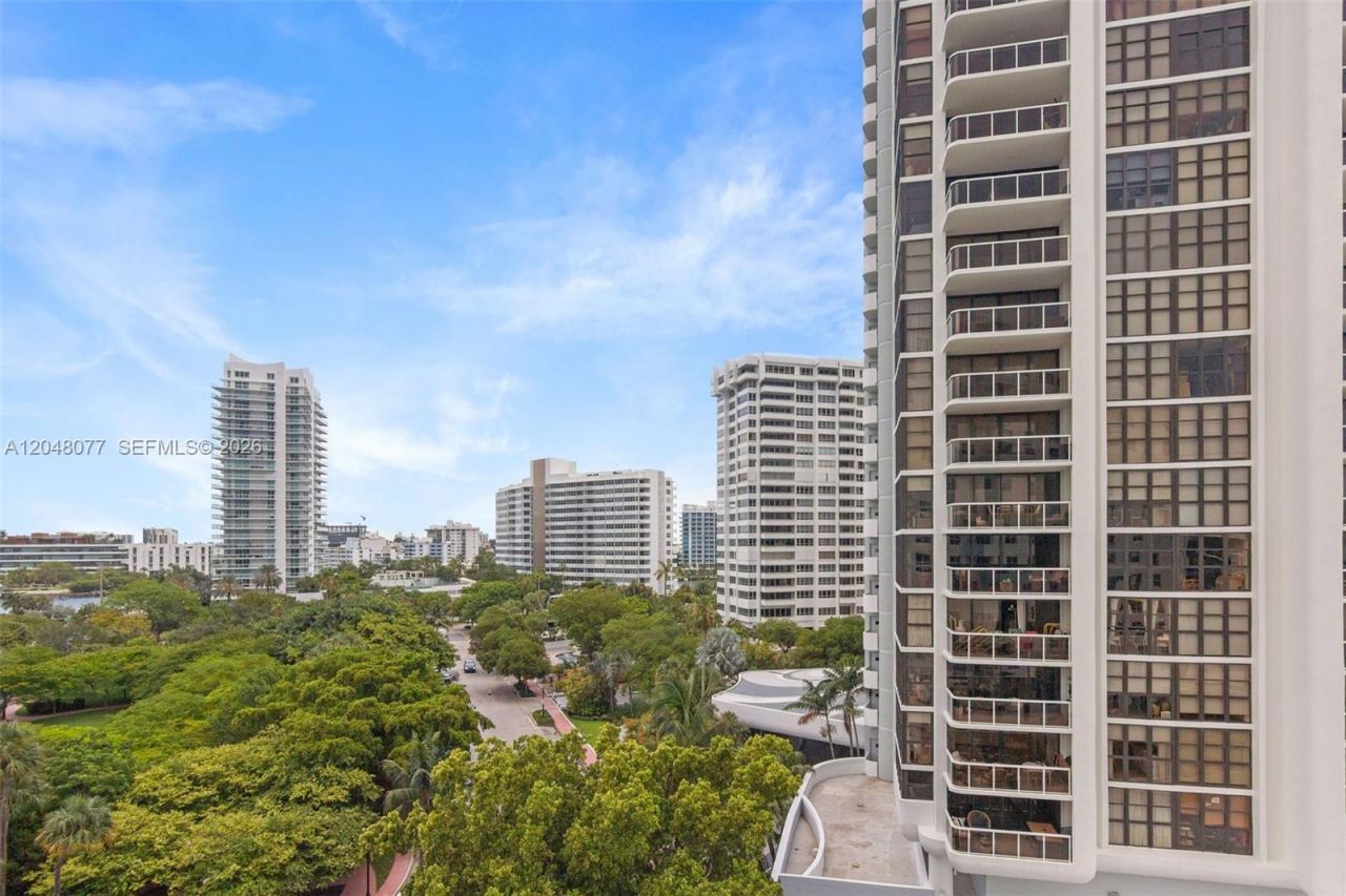 5 Island Ave, Unit 8H, Miami Beach, FL 33139 Photo
