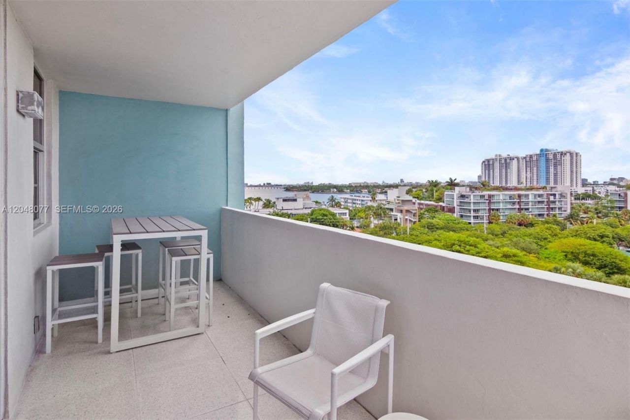5 Island Ave, Unit 8H, Miami Beach, FL 33139 Photo