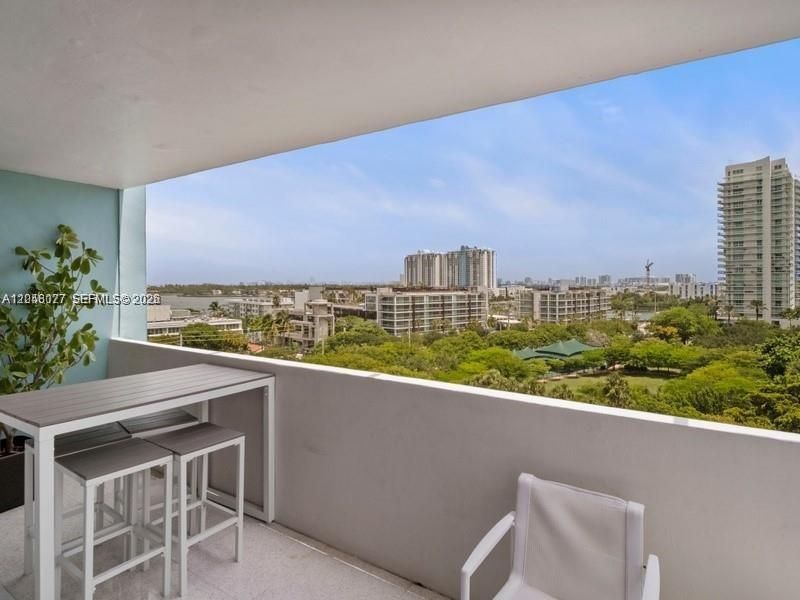 5 Island Ave, Unit 8H, Miami Beach, FL 33139 Photo