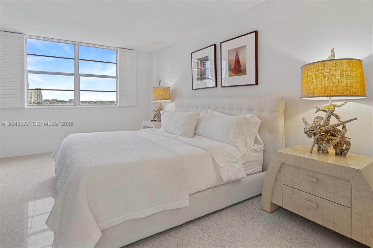 5 Island Ave, Unit 8H, Miami Beach, FL 33139 Photo