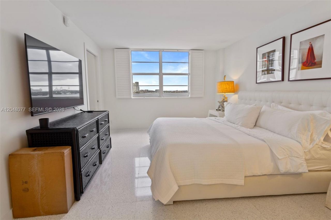 5 Island Ave, Unit 8H, Miami Beach, FL 33139 Photo