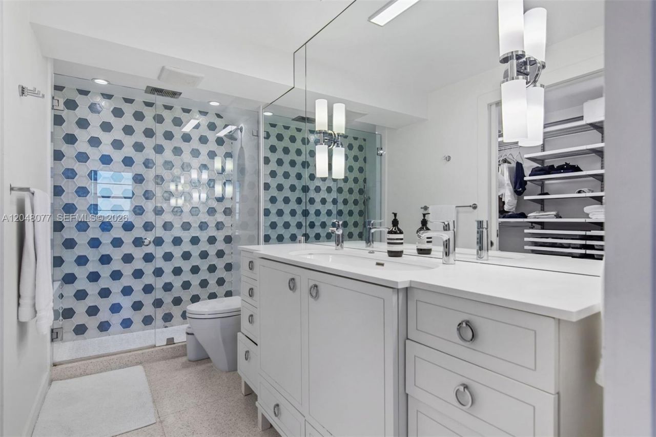 5 Island Ave, Unit 8H, Miami Beach, FL 33139 Photo