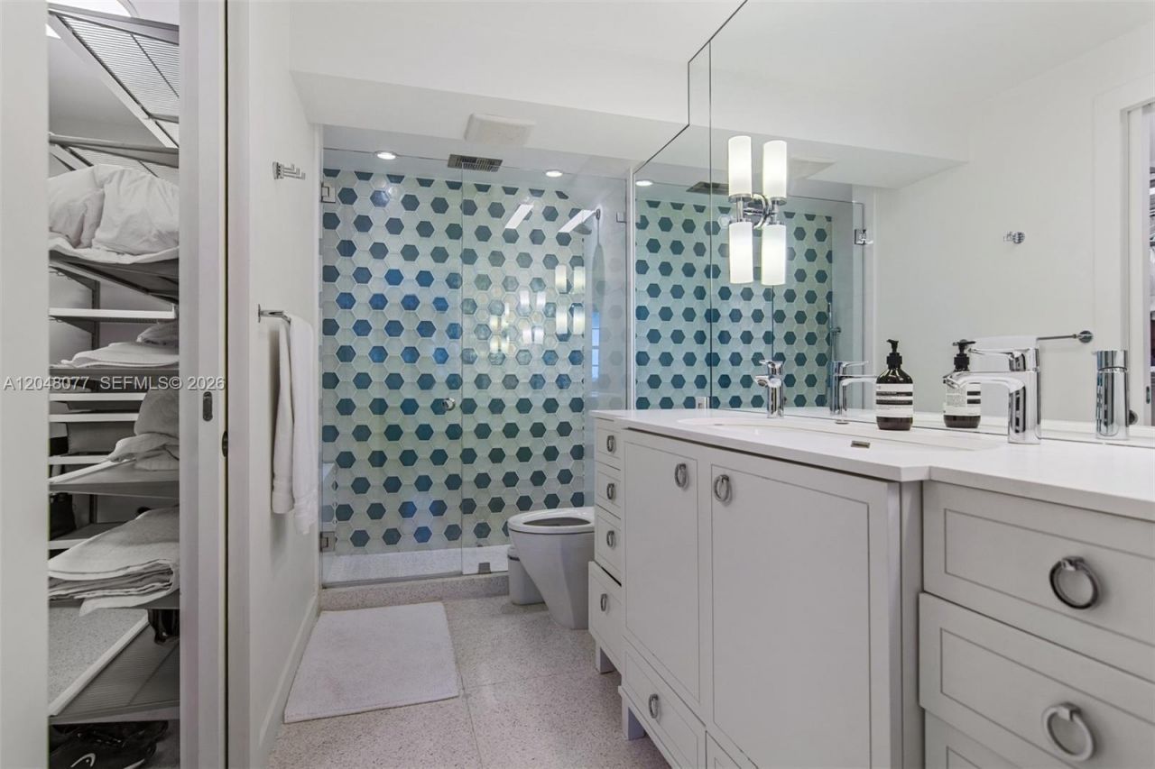 5 Island Ave, Unit 8H, Miami Beach, FL 33139 Photo