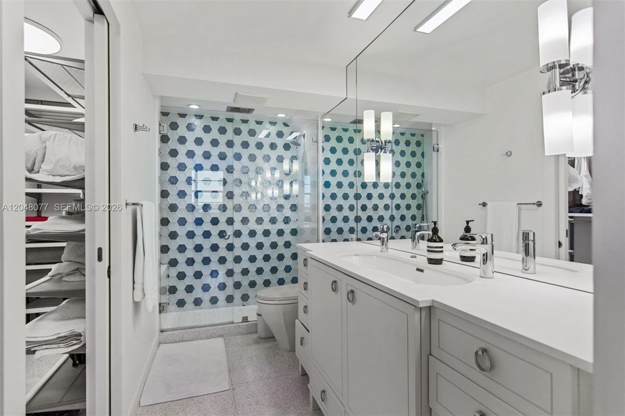5 Island Ave, Unit 8H, Miami Beach, FL 33139 Photo