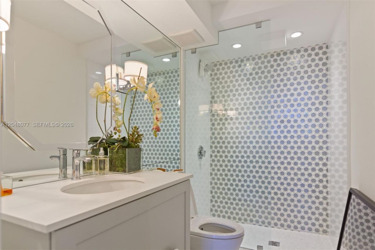5 Island Ave, Unit 8H, Miami Beach, FL 33139 Photo