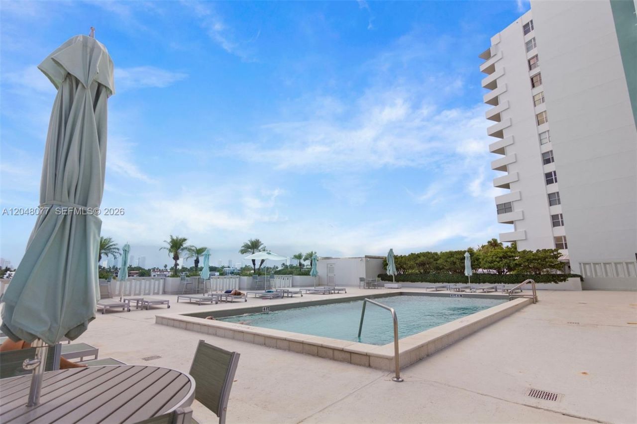 5 Island Ave, Unit 8H, Miami Beach, FL 33139 Photo