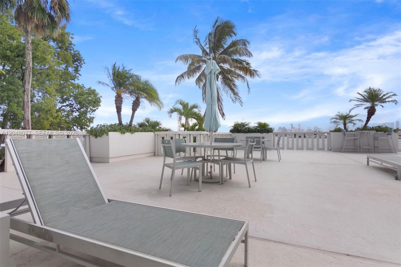 5 Island Ave, Unit 8H, Miami Beach, FL 33139 Photo
