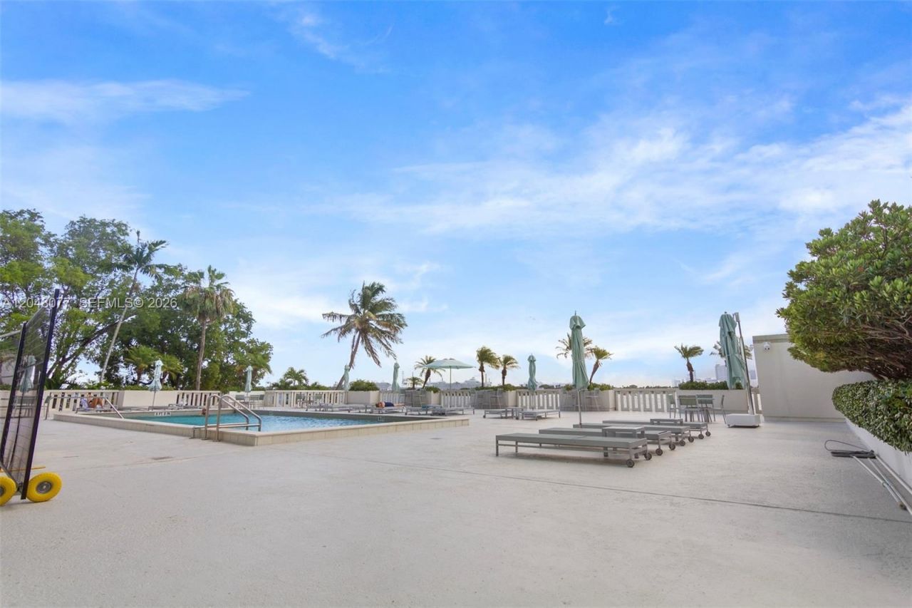 5 Island Ave, Unit 8H, Miami Beach, FL 33139 Photo