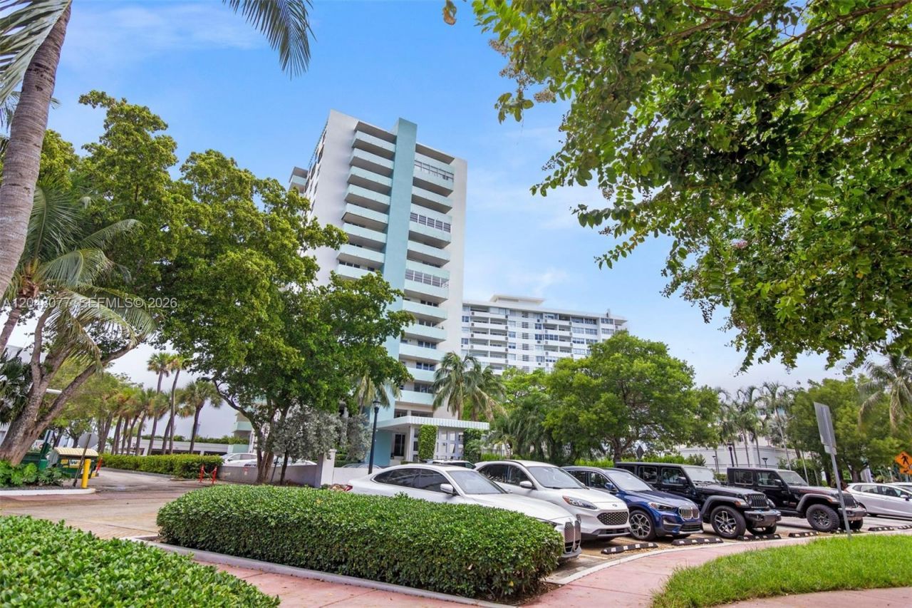 5 Island Ave, Unit 8H, Miami Beach, FL 33139 Photo