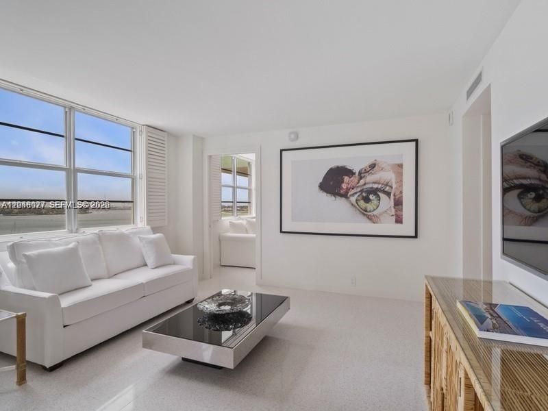 5 Island Ave, Unit 8H, Miami Beach, FL 33139 Photo