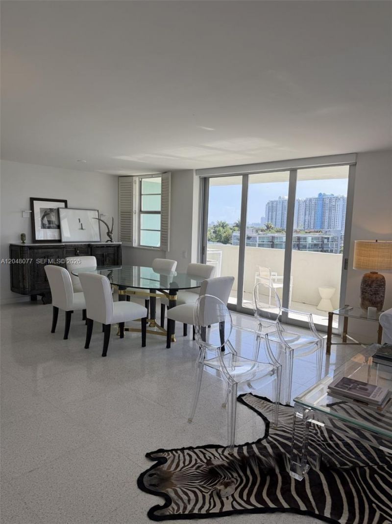 5 Island Ave, Unit 8H, Miami Beach, FL 33139 Photo