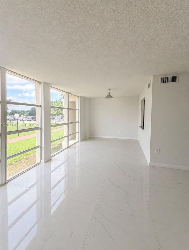 801 Three Islands Blvd, Unit 107, Hallandale Beach, FL 33009 Photo