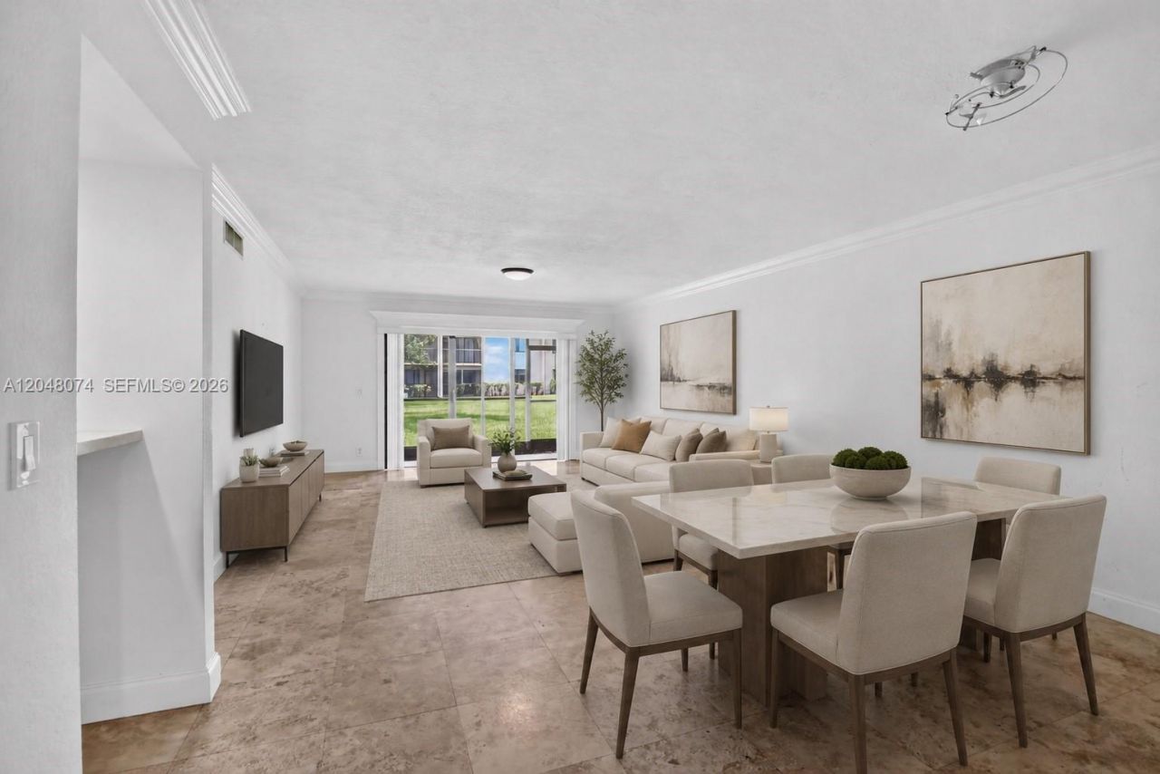 359 Lakeview Dr , Unit 102, Weston, FL 33326 Photo