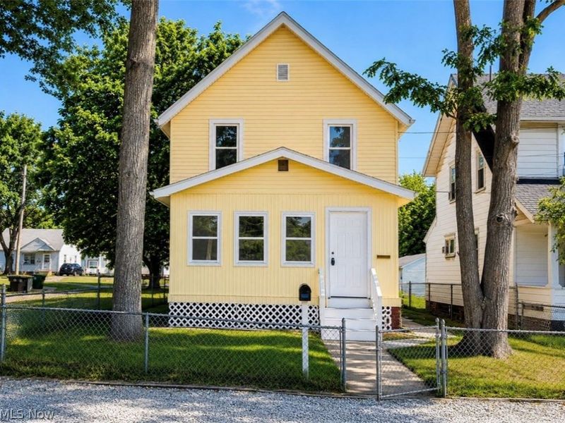 1617 Bonnot Place NE, Canton, OH 44705 Photo 2