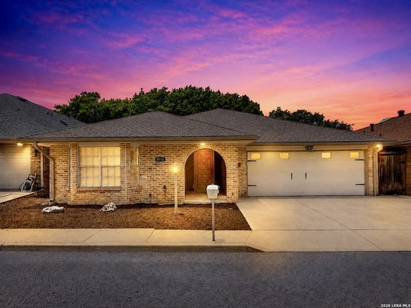 9113 BONNY BRK, Windcrest, TX 78239