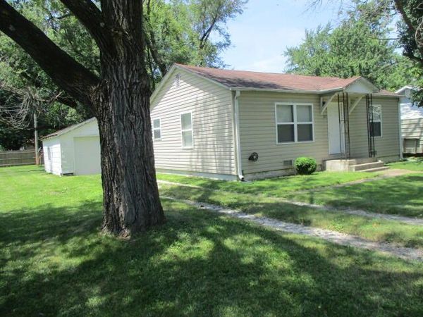 137 S Denton Street, Centralia, MO 65240