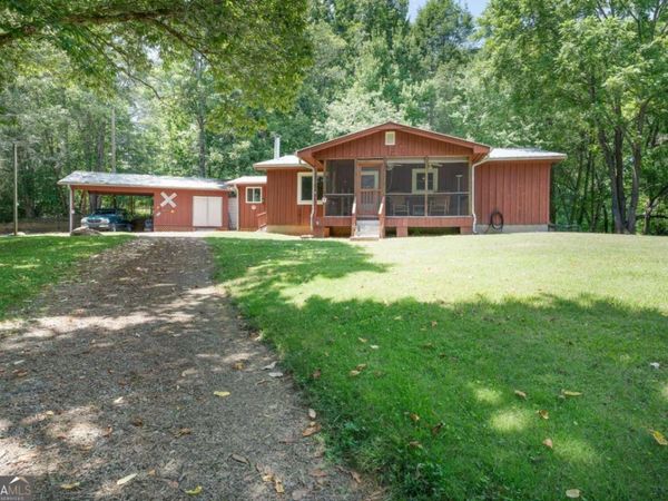 132 Mockingbird Lane, Mccaysville, GA 30555