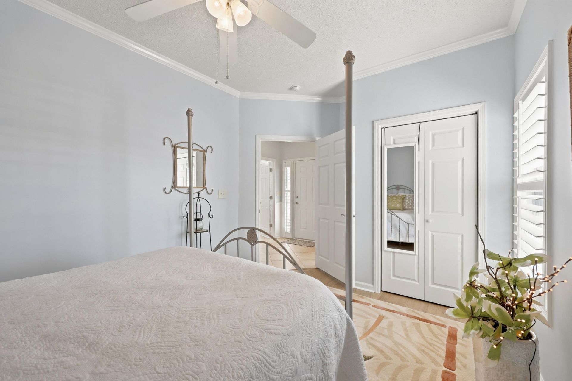 4252 Rivergate Dr.  Photo 4