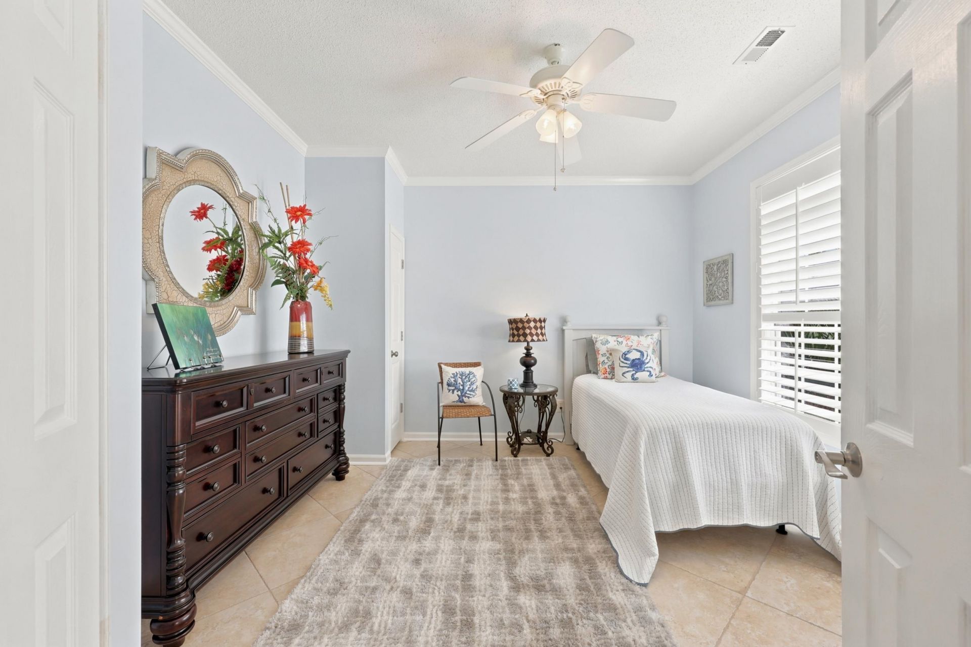4252 Rivergate Dr.  Photo 6