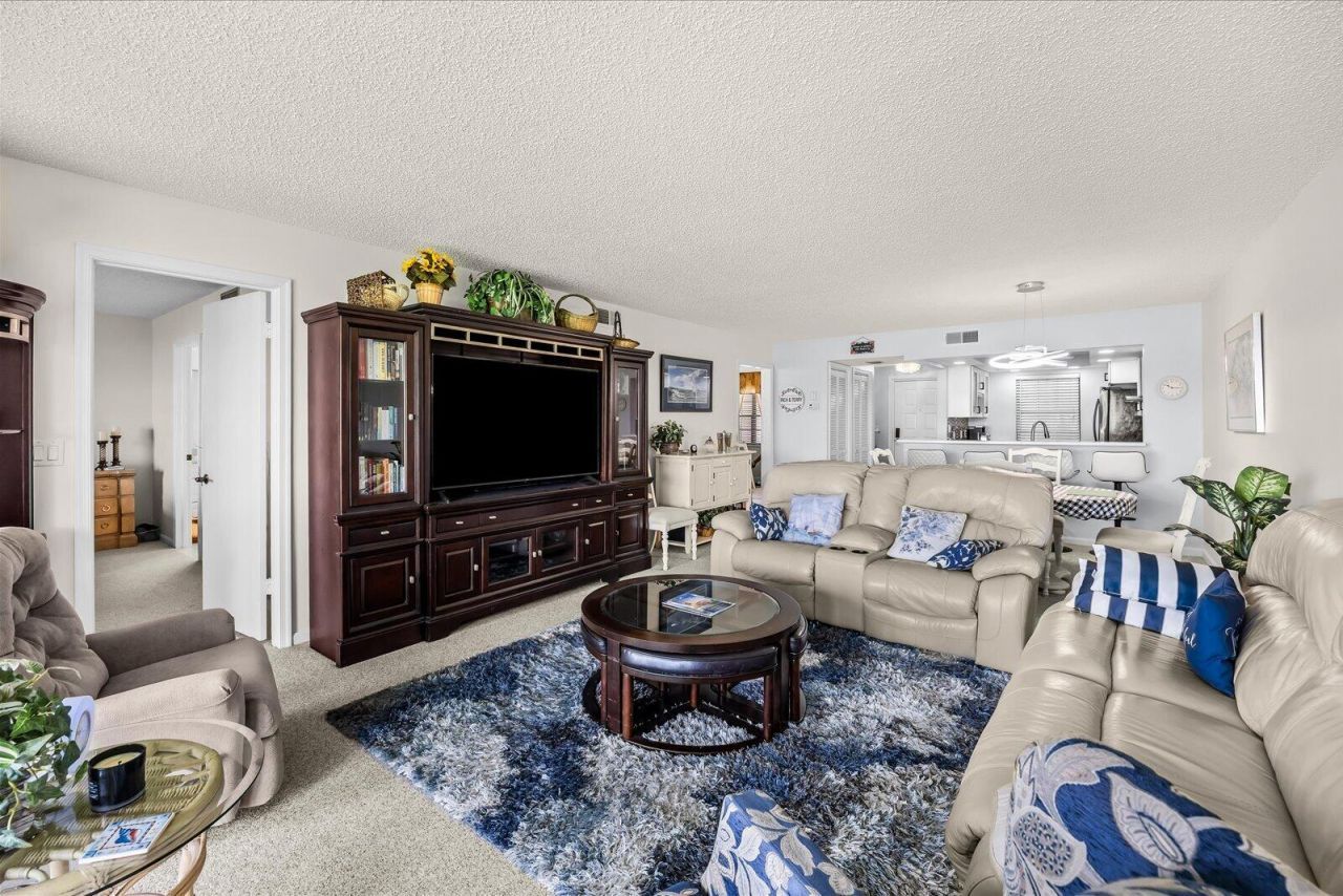 3100 SE Pruitt Road, Unit H105, Port Saint Lucie, FL 34952 Photo