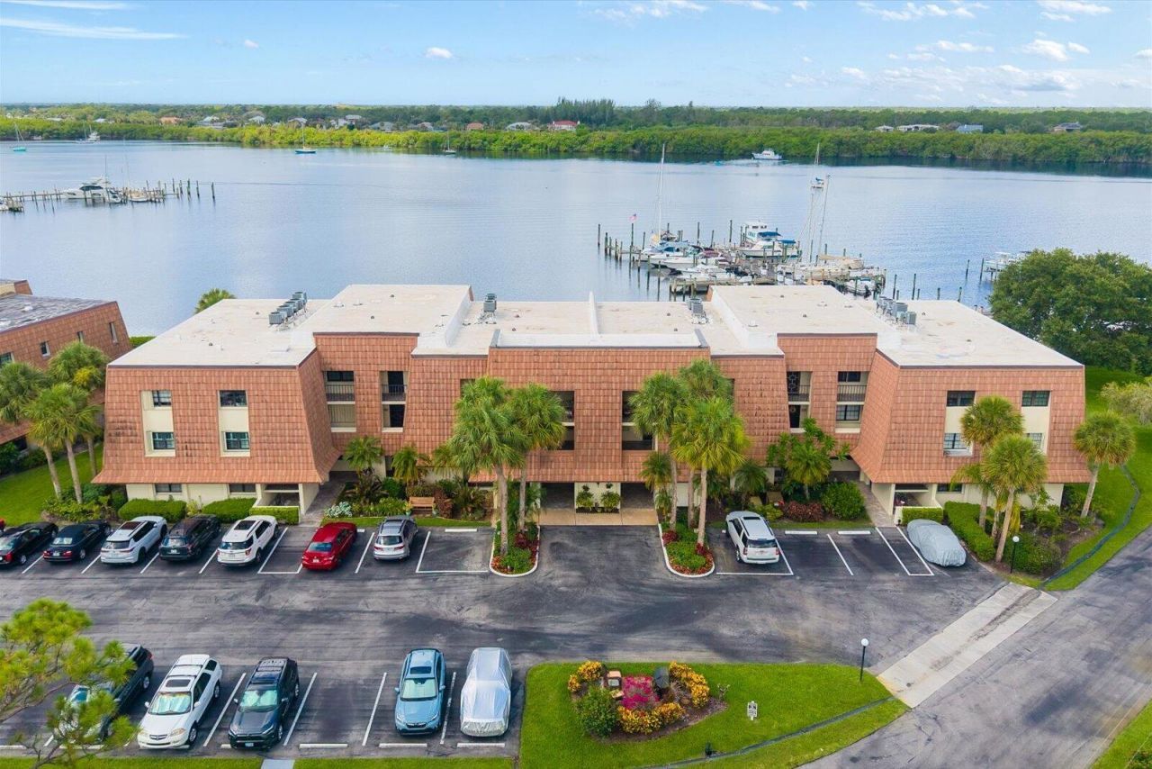 3100 SE Pruitt Road, Unit H105, Port Saint Lucie, FL 34952 Photo
