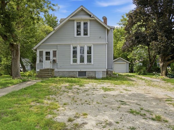 313 E Grant Highway , Marengo, IL 60152