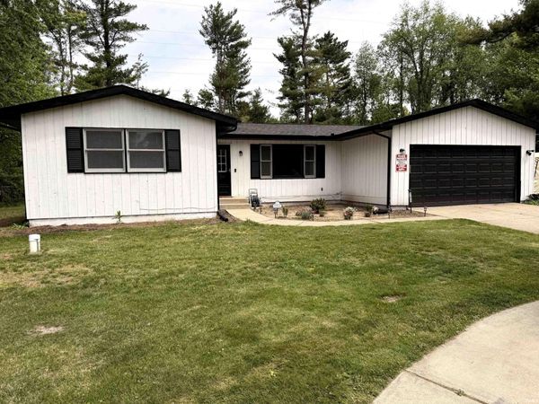 51822 Currant Road, Granger, IN 46530