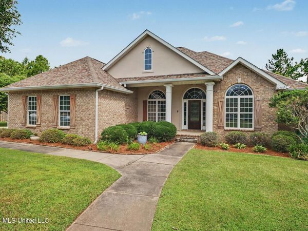 6309 W Silverleaf Drive, Ocean Springs, MS 39564