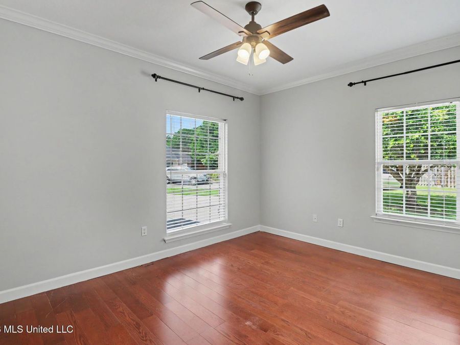 Property Image 38