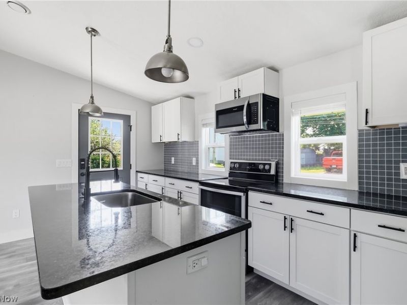 1055 Jackson Street, Vermilion, OH 44089 Photo 6