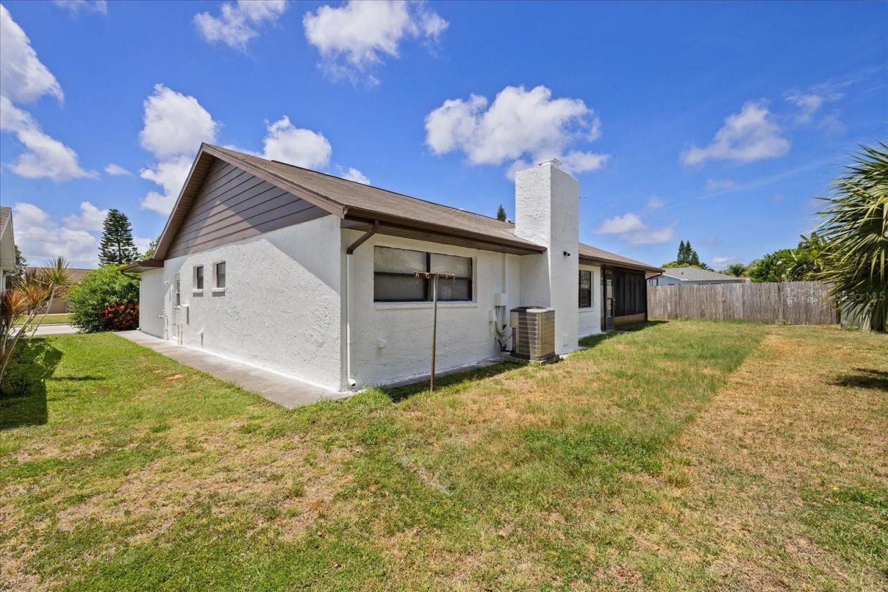 7025 Kingsway Drive, Port Richey, FL 34668 Photo