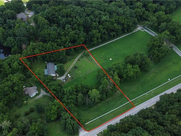 17339 Highway 102 , Decatur, AR 72722