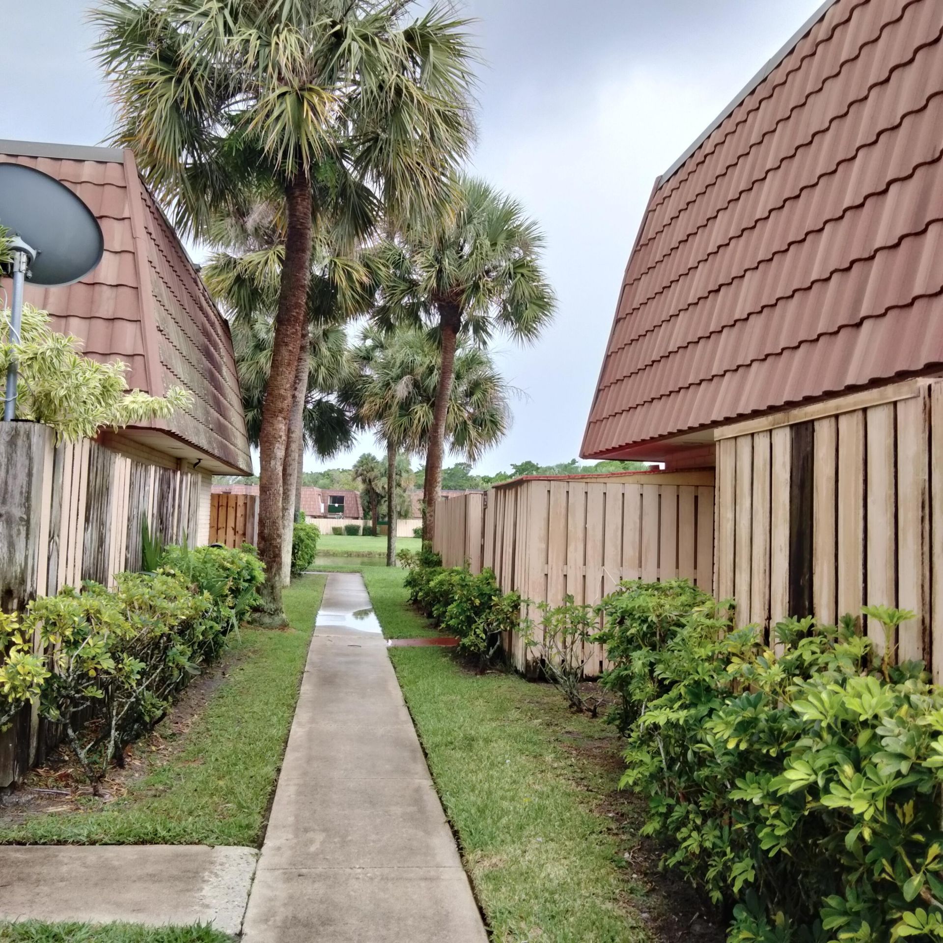729 Mill Valley Place, West Palm Beach, FL 33409 Photo