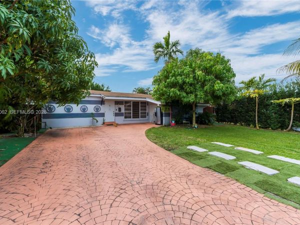 7630 Plantation Blvd, Miramar, FL 33023