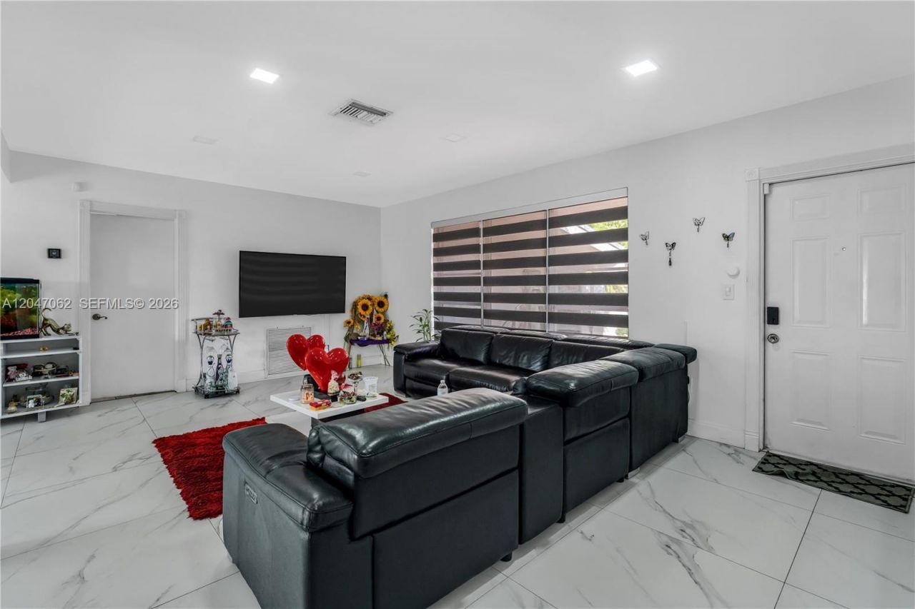 7630 Plantation Blvd , Miramar, FL 33023 Photo