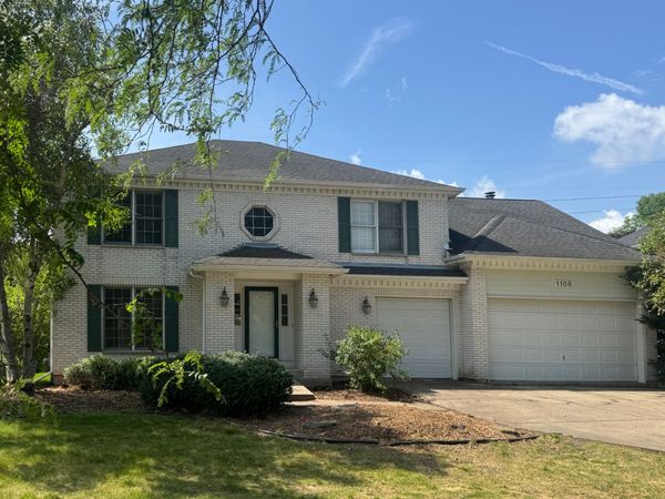 1108 Hollingswood Avenue, Naperville, IL 60564