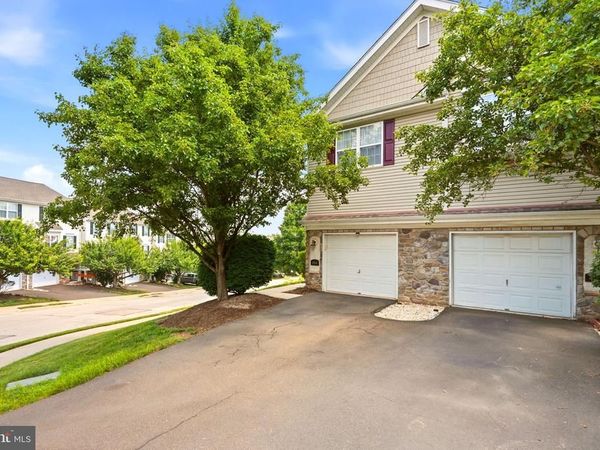 404 FORT HILL CIRCLE, FORT WASHINGTON, PA 19034