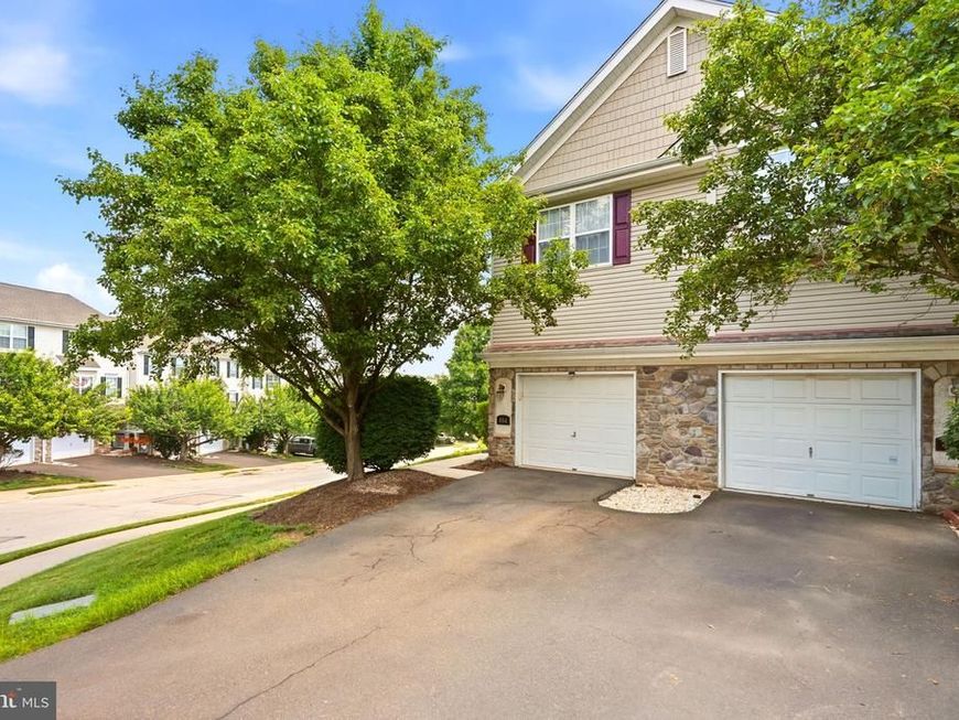 404 Fort Hill Circle, Fort Washington, PA 19034 Main Photo