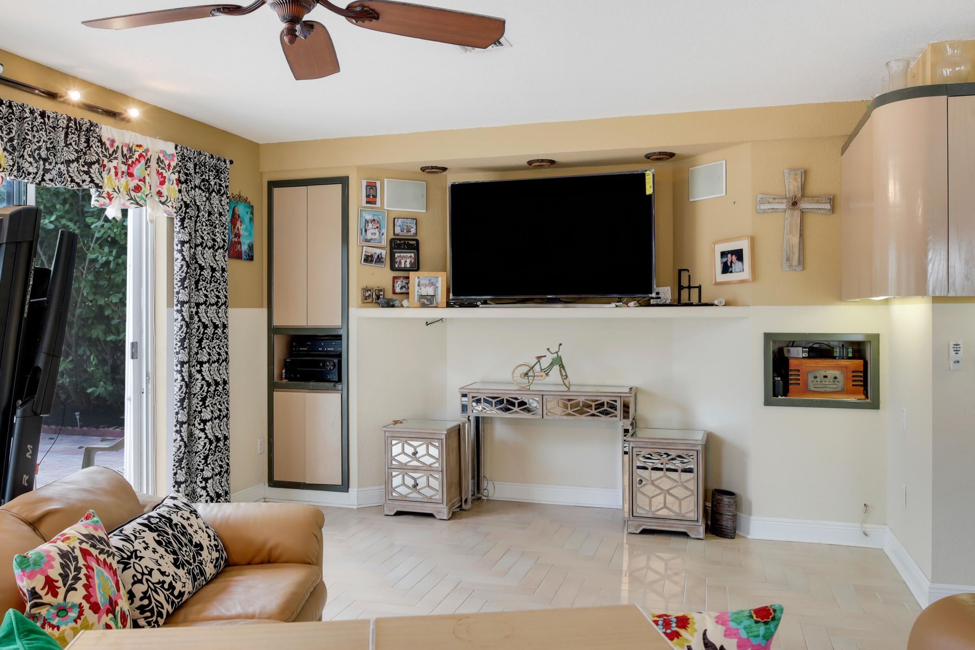 2070 Chagall Circle, West Palm Beach, FL 33409 Photo