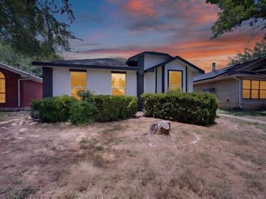 2607 Winter Oak Street, Dallas, TX 75227
