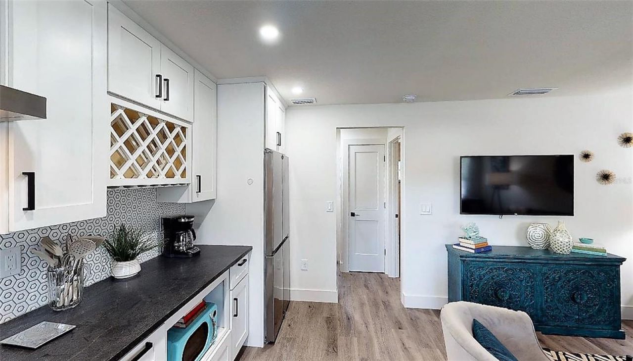 1910 Morrill Street , Unit 5, Sarasota, FL 34236 Photo