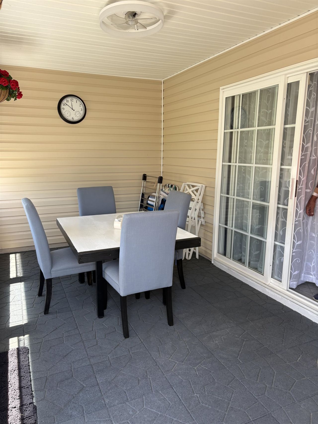 565 Ramblewood Circle Photo 5